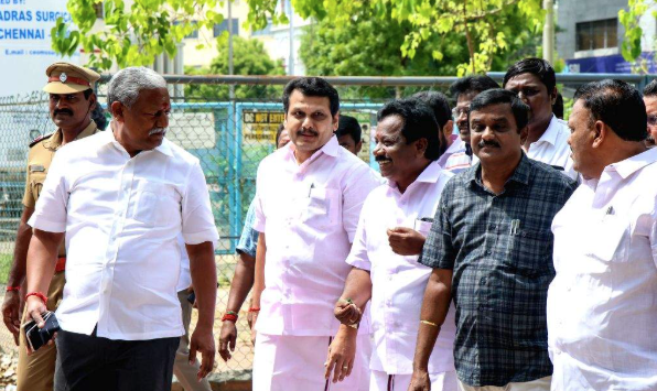 திருவல்லிக்கேணி காவல் நிலையத்தில் ஆஜரானார் செந்தில் பாலாஜி... விசாரணை நடவடிக்கையில் புதிய திருப்பம்!